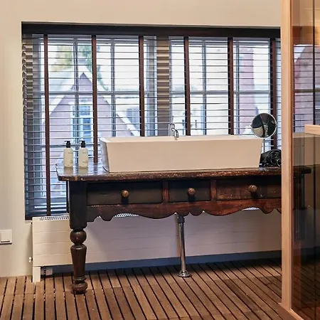 Huisjes Aan De Amstel - Your Away From