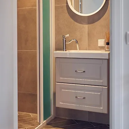 Huisjes Aan De Amstel - Your Away From *