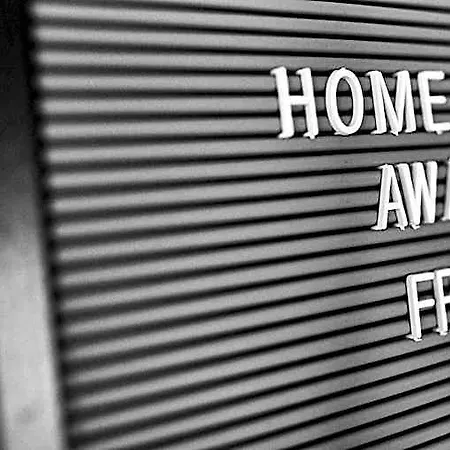 Huisjes Aan De Amstel - Your Away From