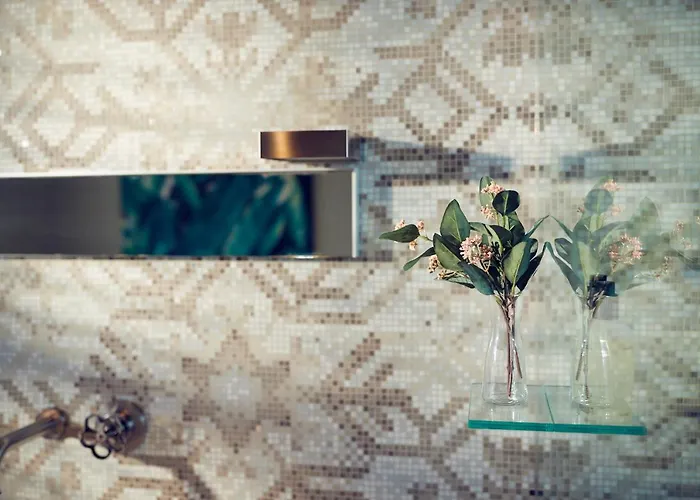 Huisjes Aan De Amstel - Your Away From *