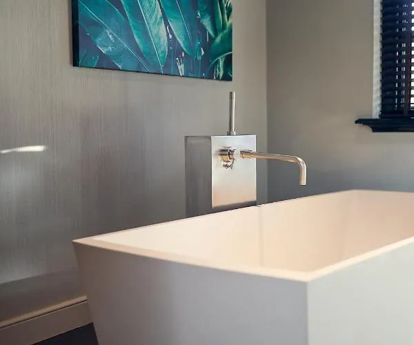 Huisjes Aan De Amstel - Your Away From *