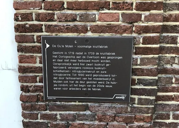 Huisjes Aan De Amstel - Your Away From *