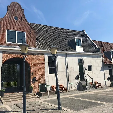 Huisjes Aan De Amstel - Your Away From *