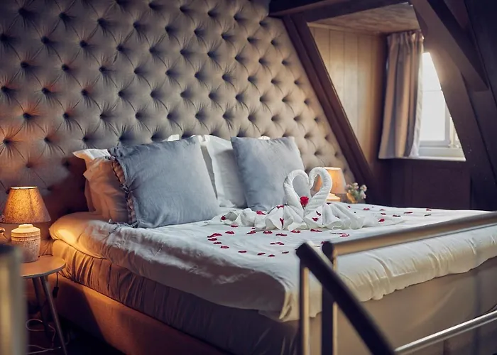 Hotel Huisjes Aan De Amstel - Your Away From *